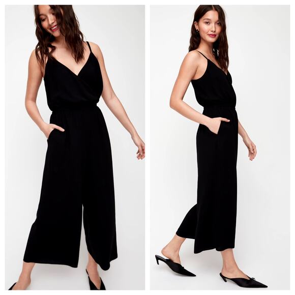 Aritzia Wilfred Black Melodie V-neck Sleeveless Jumpsuit Size S Japanese Crepe - Picture 1 of 9